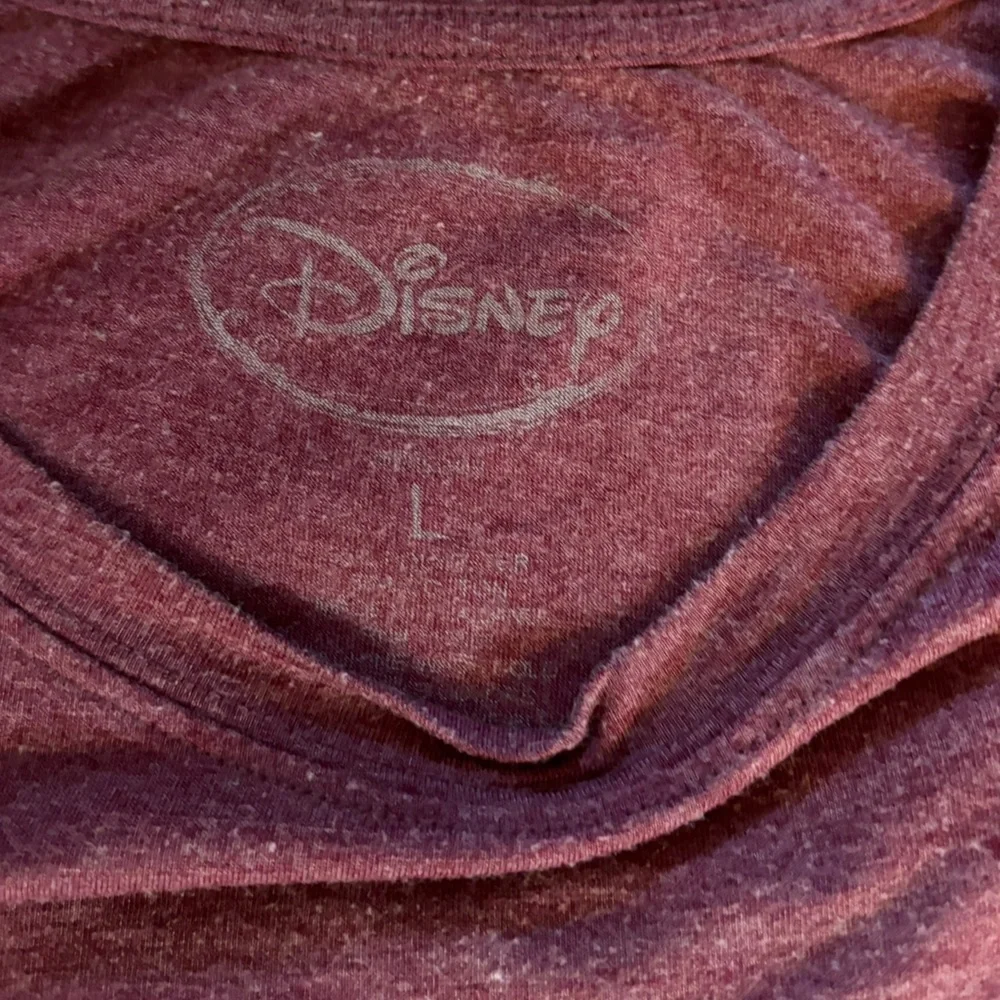 Disney‎ Women’s Maroon Mickey Tee Shirt Size Large